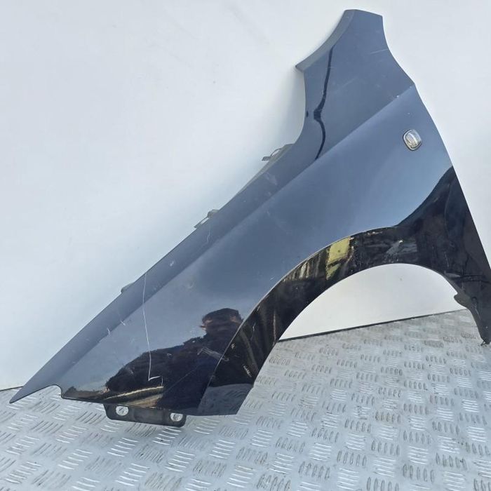 Aripa fata stanga Skoda Rapid