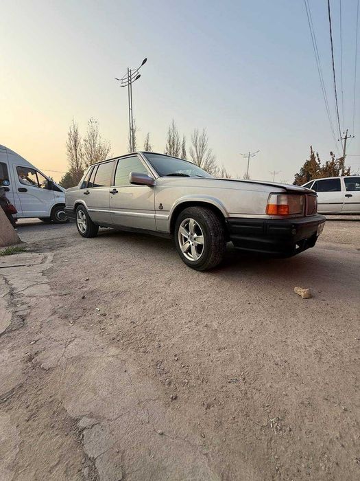 volvo 740       gl