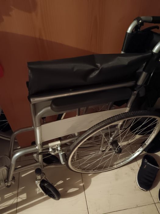 Продам коляску инв