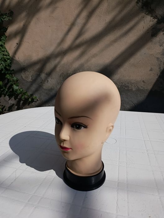 Голова манекен для магазина шапок