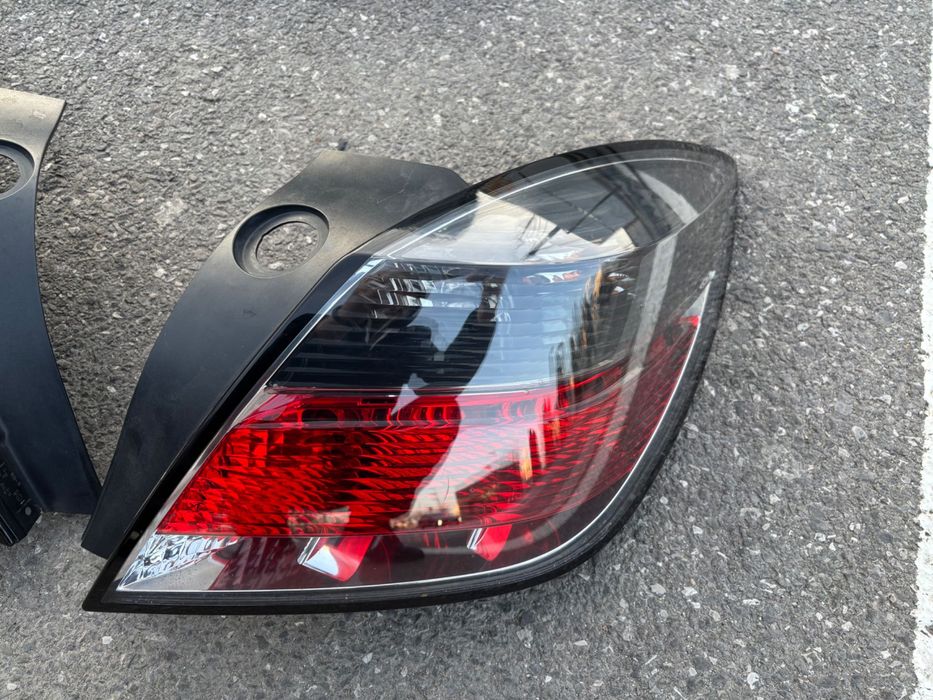 Продавам стопове за opel Astra H gtc