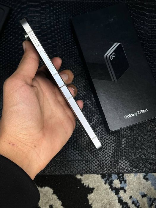 Samsung galaxy z flip 6 5G 12/256gb Korea