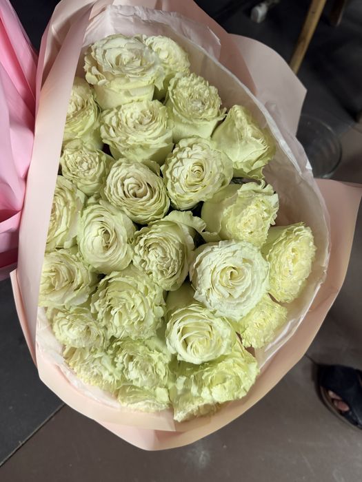 Продам букет из 25 роз