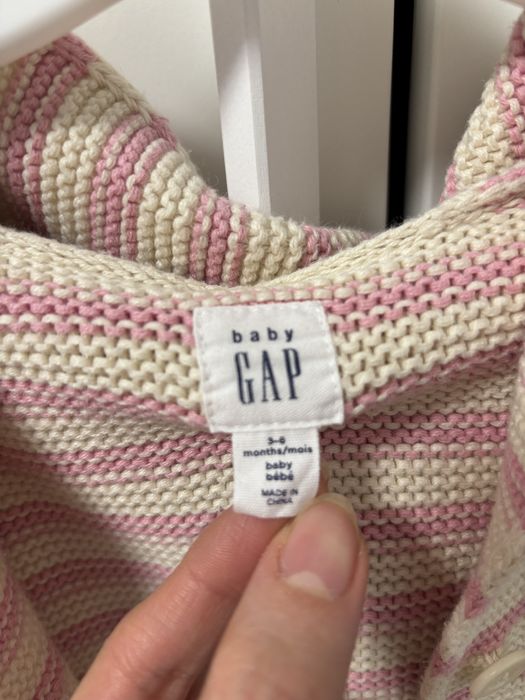 Pulover gros fata GAP 3-6 luni