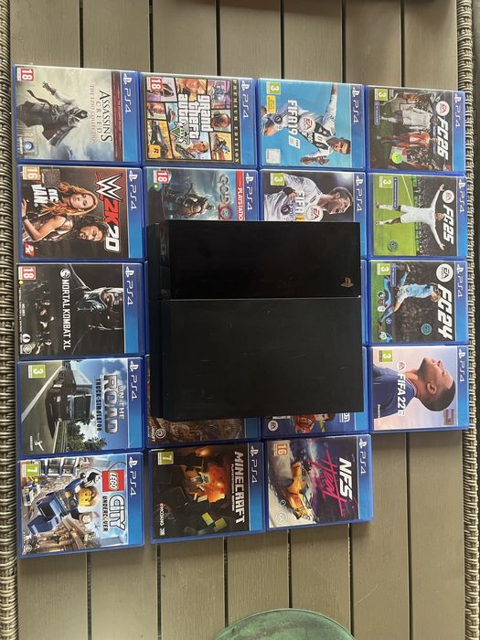Vand PS4 + 19 jocuri + 3 Controllere