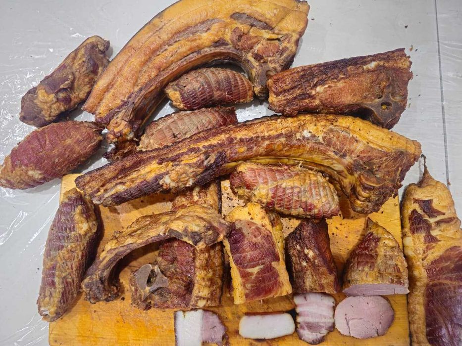 Сало копчёное и солёное.