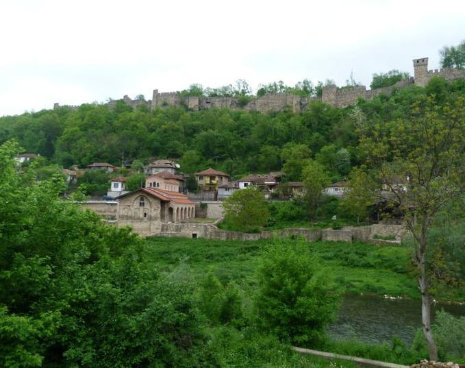 Парцел-къща идеално за сглобяема или строеж с паритиди вода и ток
