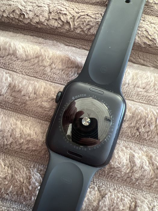 Apple watch SE gen 2 44mm M/L