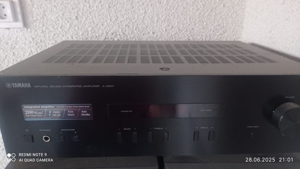 Boxe + stație în stare bună nu sunt pentru pretențioși