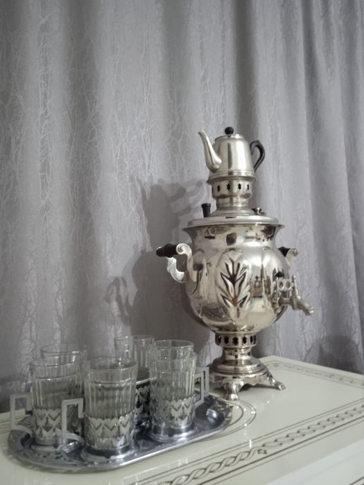 Самовар заварник набор подстаканников