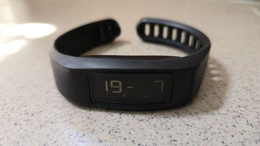 Фитнес гривна Garmin Vivofit 2