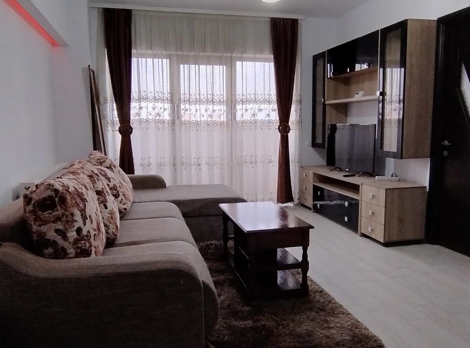 Închiriez garsonieră Craiovei bloc nou