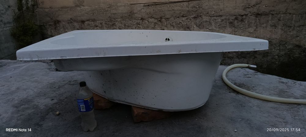 Vanna sotiladi yahshi holatda urunip ketmagan