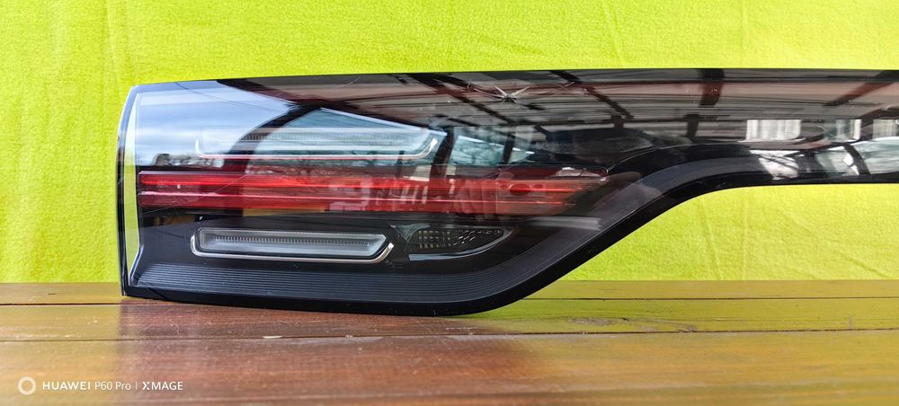 Стоп за Porsche Cayenne 9Y0 / Централен лед панел за Порше Кайен 9у0