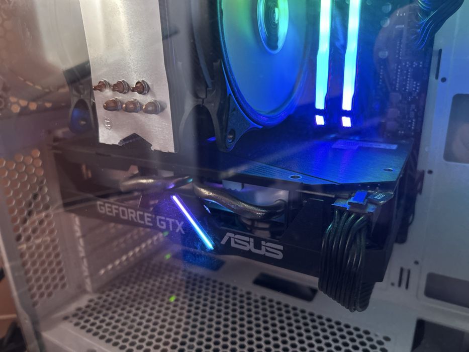 Placa video 1660 super functioneaza perfect