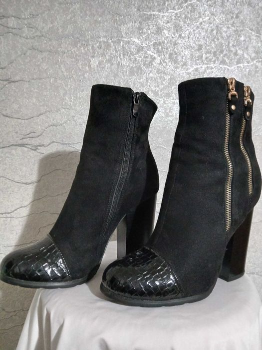 Замшевые ботинки 37р