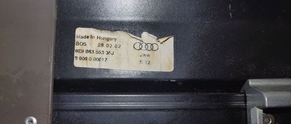 Щора багажник -кучкарник Audi a4 b6 2002