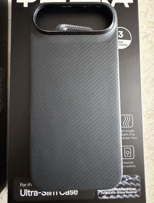Husa Pitaka Carbon Black, IPhone Air
