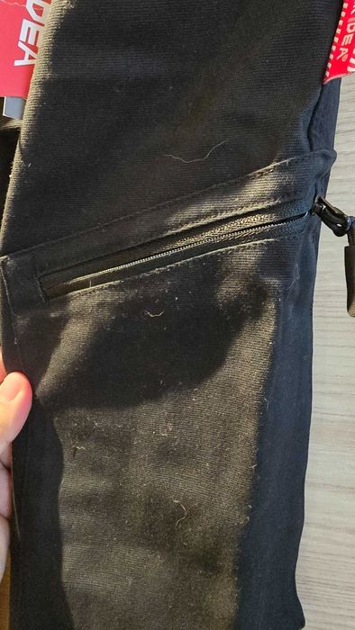 Pantaloni de lucru, marime L, multiple buzunare, negru