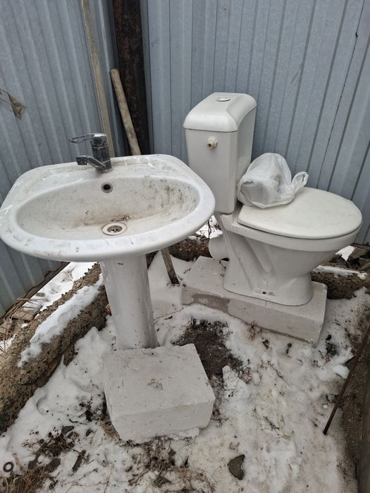 Продаётся буу унитаз с раковиной