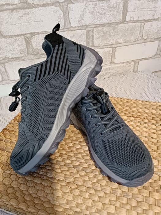 Кроссовки подростковые