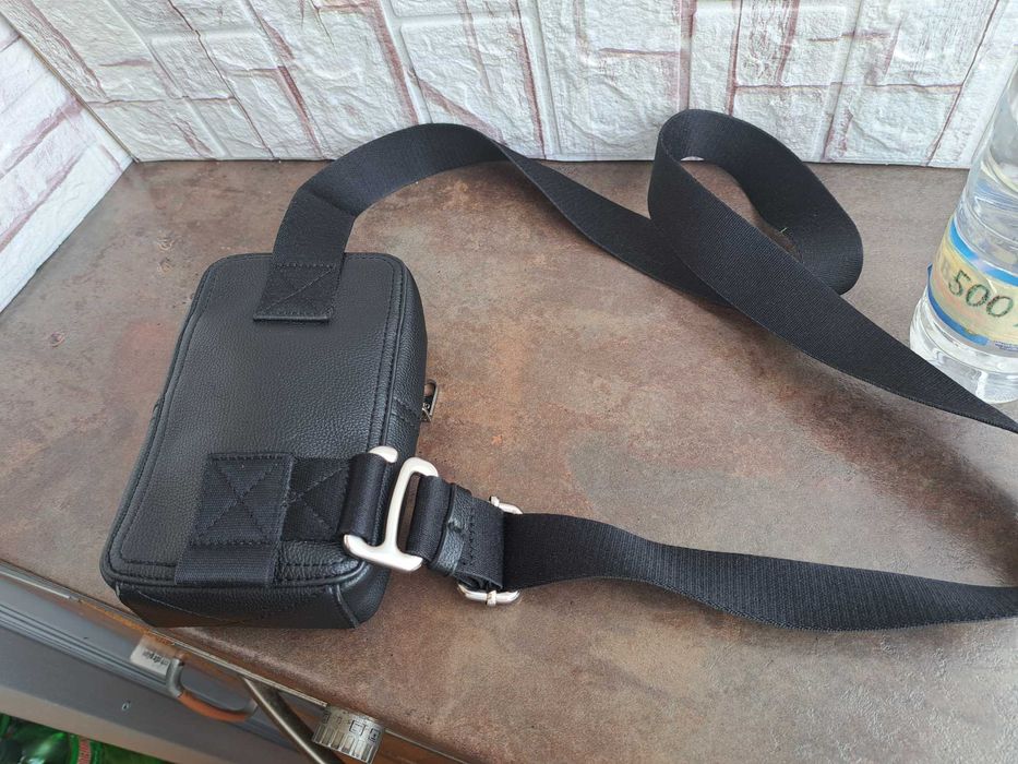 мъжка чанта Calvin Klein черна малка чантичка