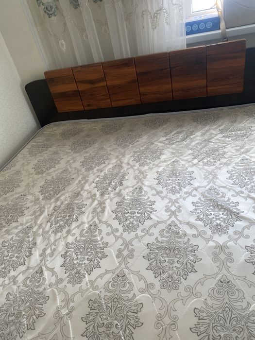 Диван матрасымен сатылады.