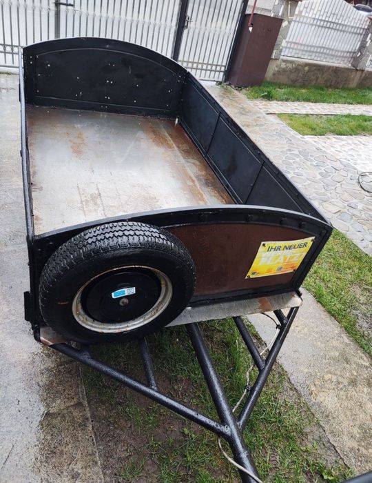 Remorca masiva 750