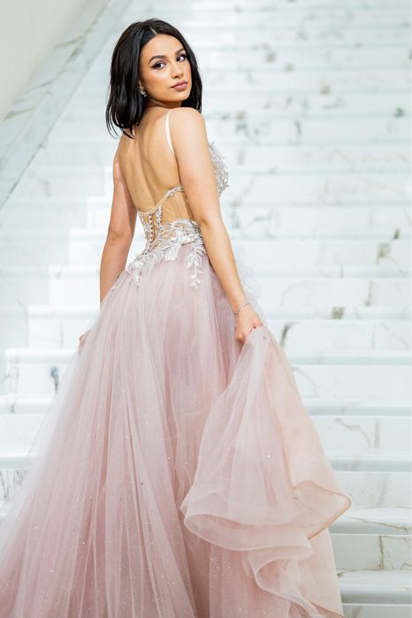 Официална бална рокля от дизайнерката София Борисова