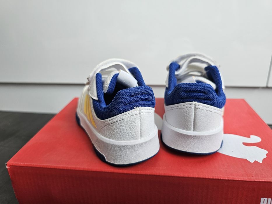 Маратонки Adidas 24 номер