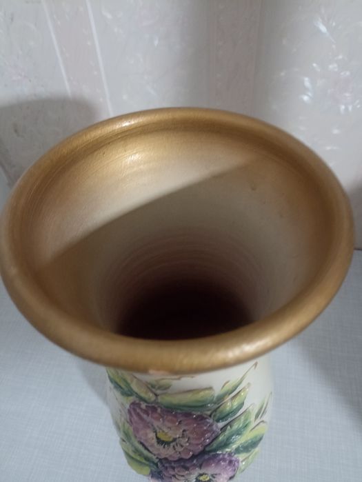 Продам вазу для цветов