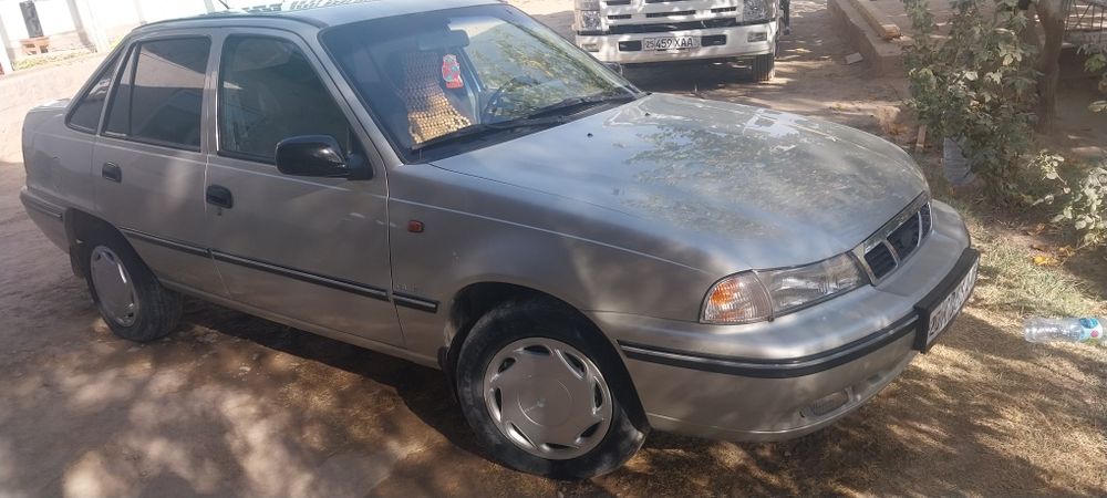 Neksiya 1 moshinasi sotiladi,holati ideal ,yili 2007 ,mator dons super