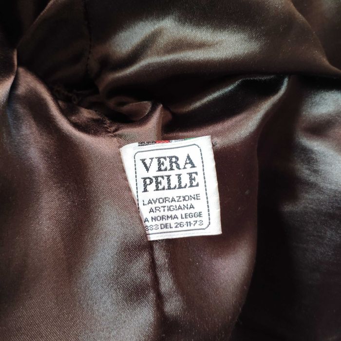 Vând haină piele naturala bărbat model deosebit