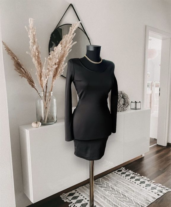 Rochie neagra Amisu 34 XS decupata
