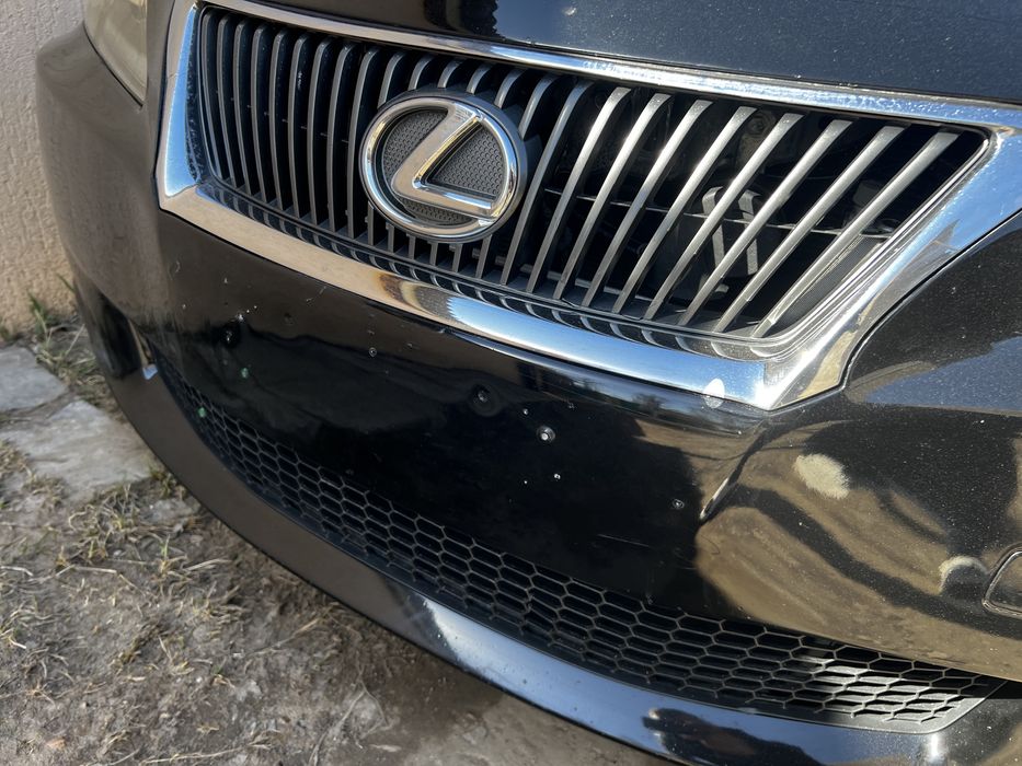 Бампер lexus is250