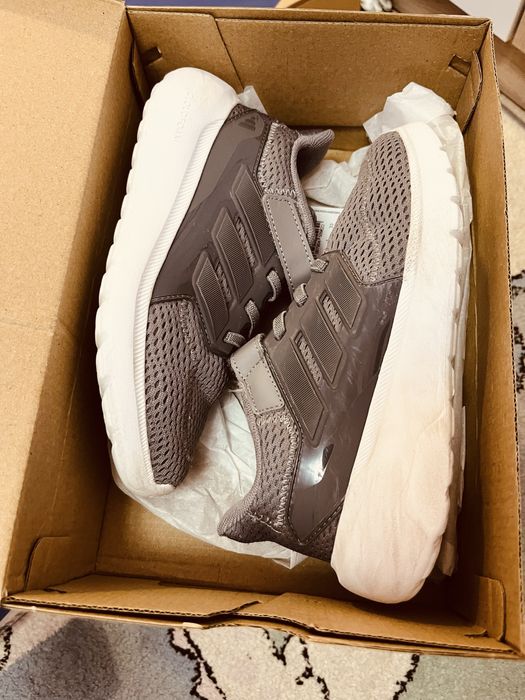 Детски маратонки Adidas Ultimashow