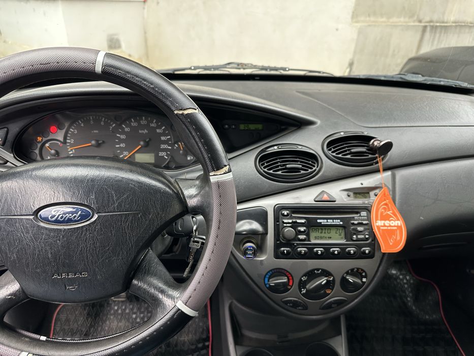 Ford Focus 1.6 benzina