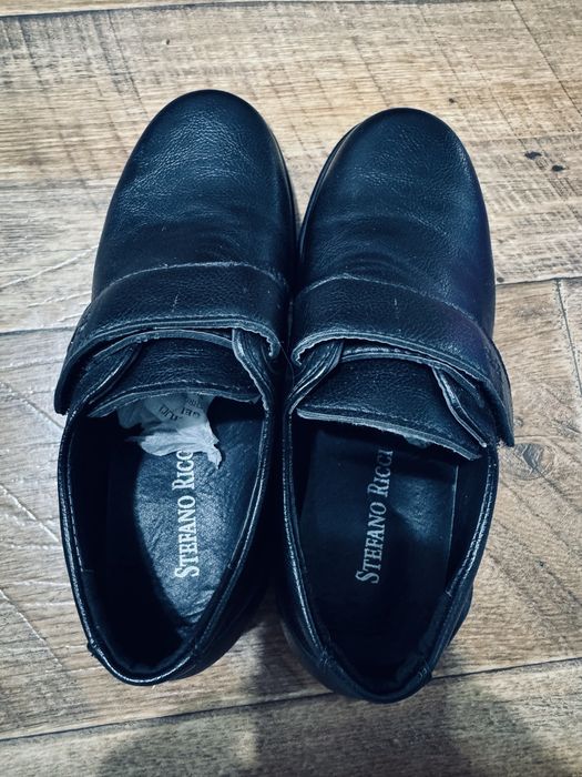 Продам школьные полуботинки