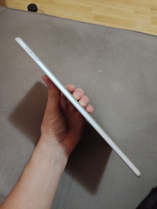 iPad 8th generation 2020 10.2" stare excelenta