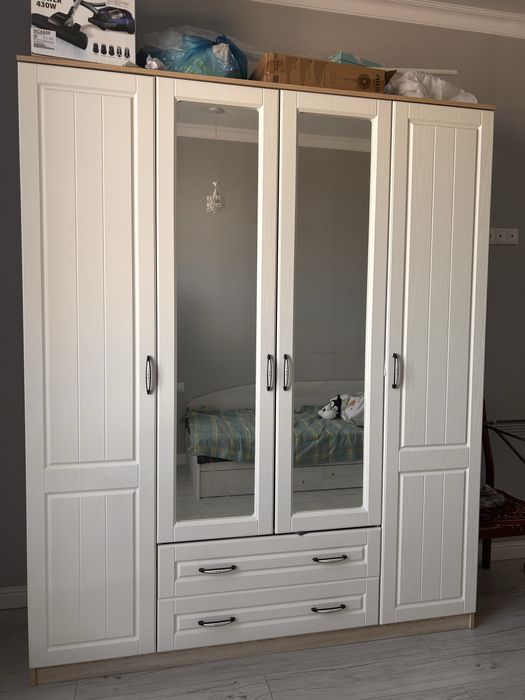 Продам шкаф 4 дверный