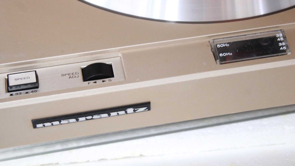 Pick up Marantz TT 2000.
Pick up Marantz TT2000(Shure).