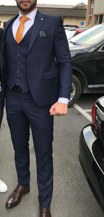 Костюм от три части