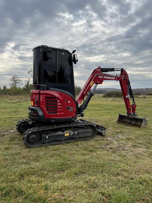 Miniexcavator de închiriat si basculabila cu macara