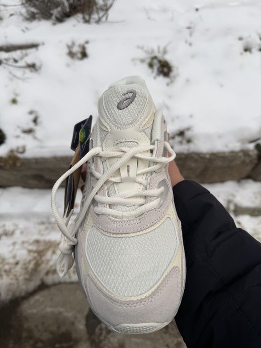 De vazare adidasi asics gel-nic