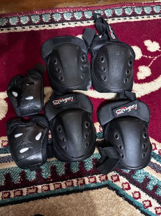 Продаются в роликовые коньки 44 размер