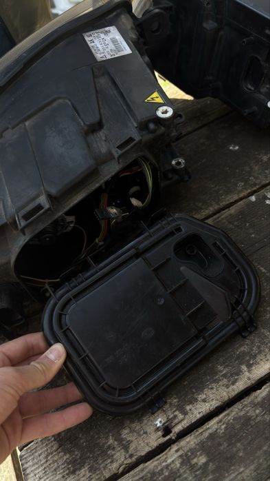 Два предни фара за audi a6 2004/2010