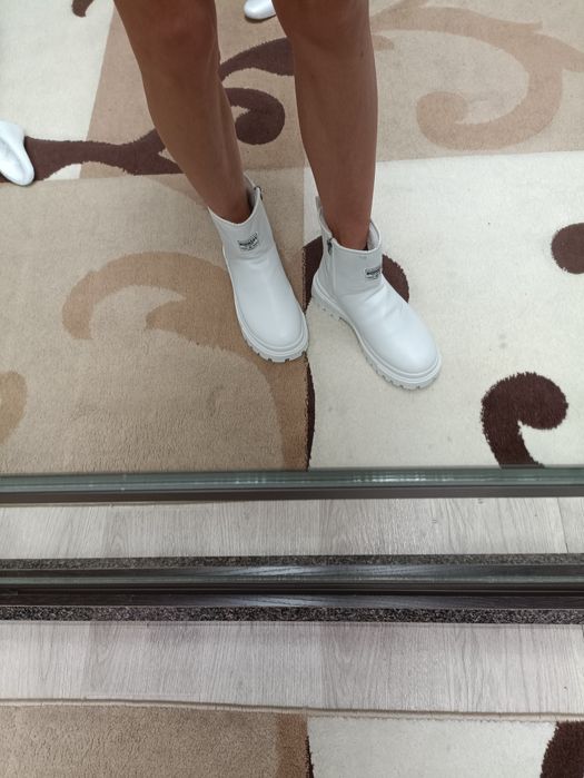 Полу ботинки зима новые 39