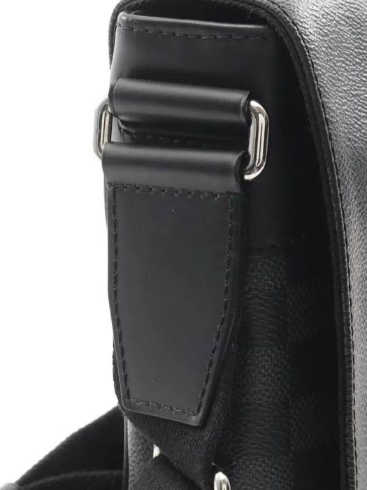 Louies Vuitton District PM Messenger Bag