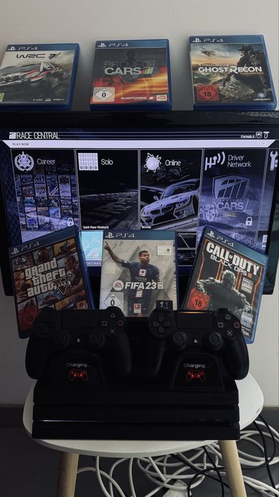Ps 4 Slim 1T + 2 controlere+ stand încarcare/racire