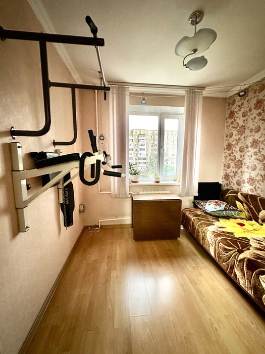 Продам 4 - комт. по улице Татимбета 5